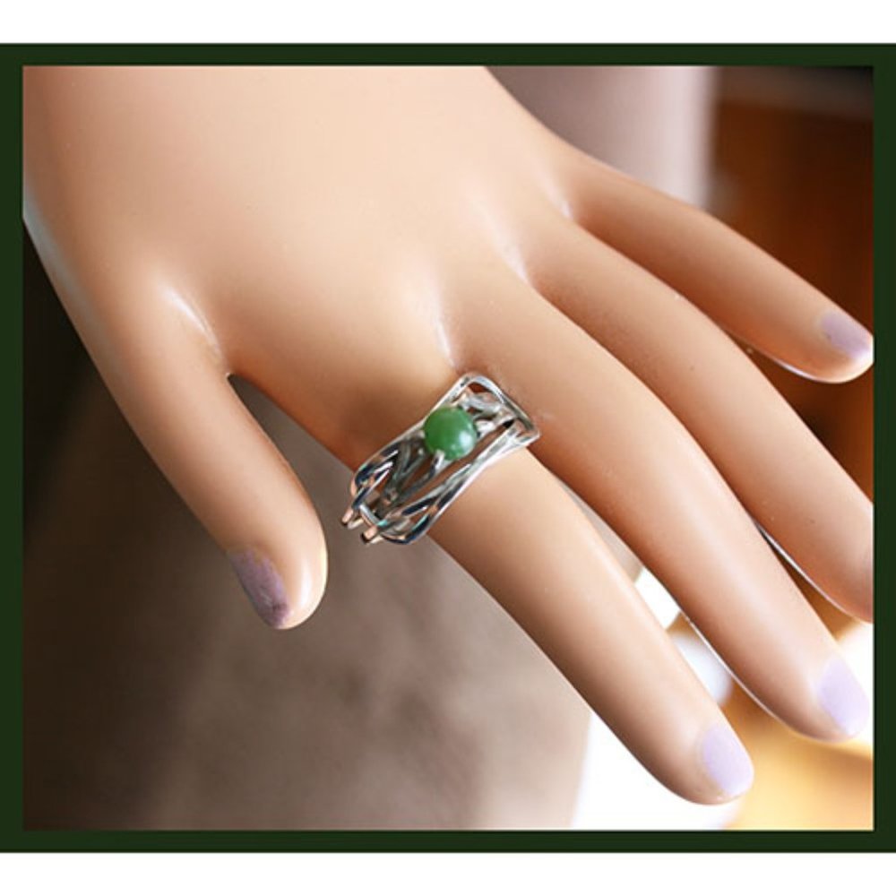 vintage Sterling Silver fancy design ring w/green bead/stone signed Napier
